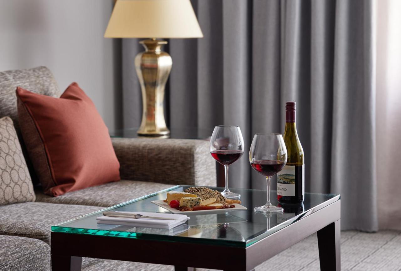 Hyatt Hotel Canberra - A Park Hyatt Hotel Экстерьер фото